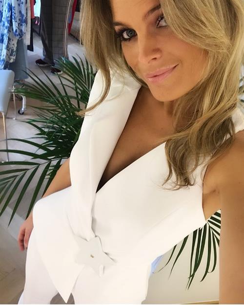 Ellen Petri taking a selfie