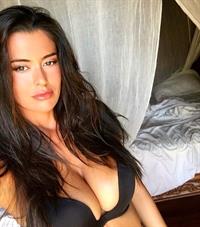 Eva Padlock taking a selfie