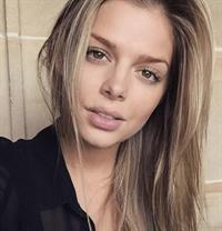 Danielle Knudson taking a selfie