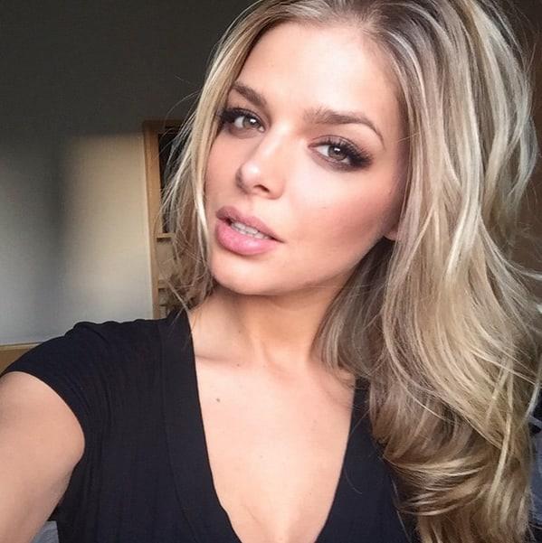 Danielle Knudson taking a selfie