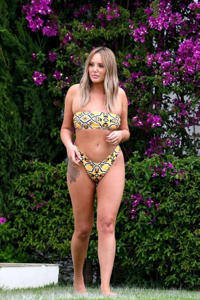 Charlotte Crosby in a sexy bikini seen by paparazzi.




























