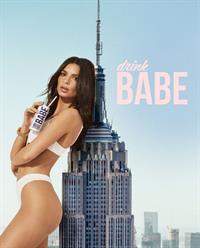 Emily Ratajkowski sexy new bikini photo shoot for Drink Babe showing her sexy ass and nice cleavage.


















