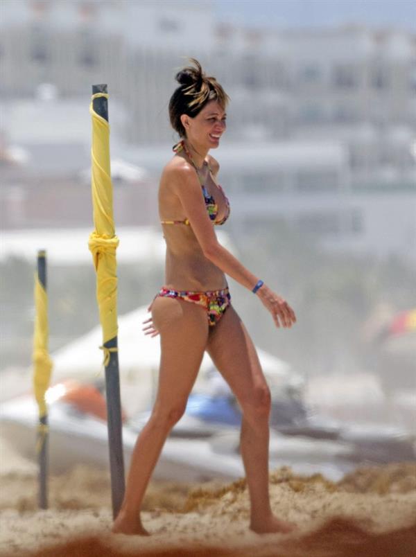 Patricia Zavala sexy ass in a bikini seen at the beach by paparazzi.




