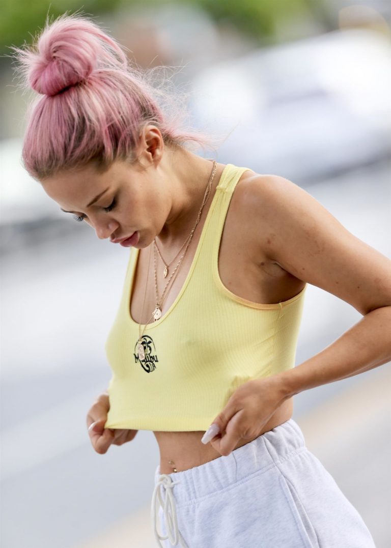 Jessika Power Pictures Jessika Power braless boobs pokies showing her tits and pierced nipple seen by paparazzi.