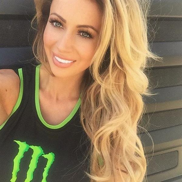 Olivia Attwood taking a selfie