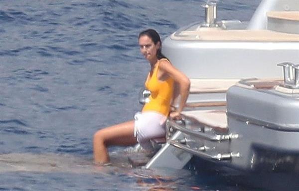 Silvia Toffanin nipple pokies in a wet sexy swimsuit seen by paparazzi on a yacht.









