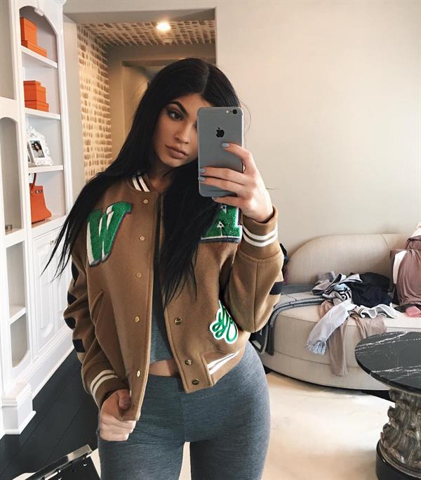 Kylie Jenner taking a selfie