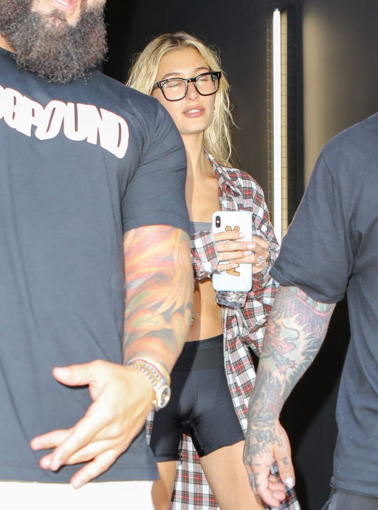 Hailey Bieber looking sexy and showing cameltoe seen by paparazzi. 
