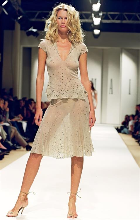 Claudia Schiffer nude photo collection showing her topless big boobs mostly caught by paparazzi.










