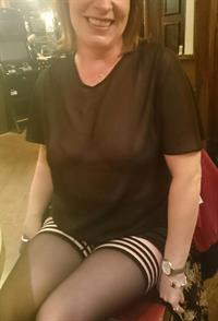 Sexy London Milf always got my boobs and nipples on show all over London 