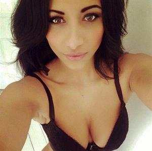 Kayleigh Morris in lingerie taking a selfie