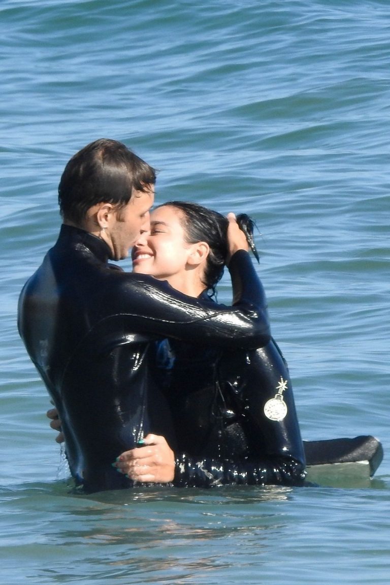 Dua Lipa sexy ass and cleavage in a swimsuit at the beach seen with her boyfriend by paparazzi.













