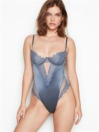 Barbara Palvin topless and sexy lingerie photo shoot for Victoria's Secret.




