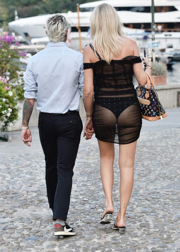 Chiara Ferragni sexy in a see through dress showing her ass in panties seen by paparazzi.






