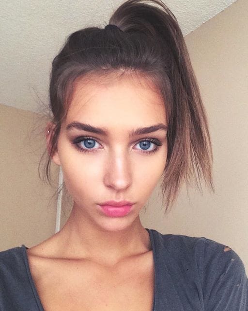 Rachel Cook taking a selfie