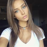 Rachel Cook taking a selfie