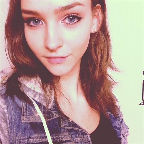 Rachel Cook taking a selfie