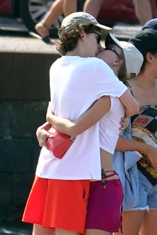 Lily-Rose Depp sexy ass in a little thong bikini making out with Timothee Chalamet on a boat seen by paparazzi.





