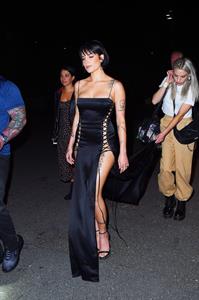 Halsey sexy in a very revealing laced dress seen by paparazzi arriving to DKNY fashion show in New York.






















