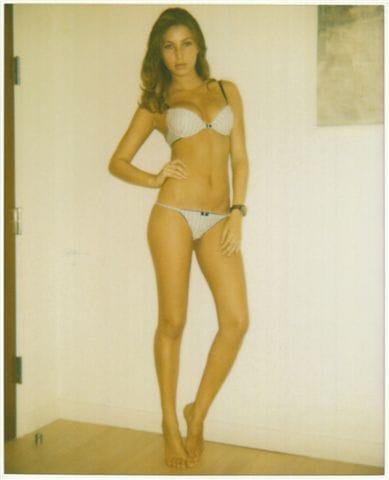 Simone Villas Boas in lingerie