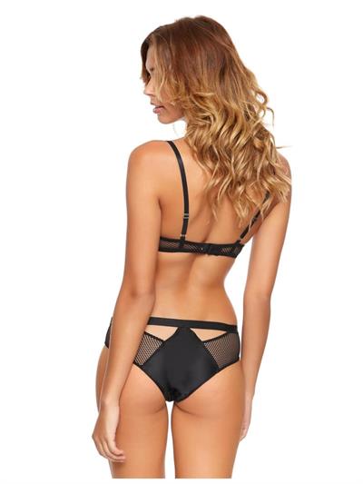 Sandra Kubicka in lingerie - ass