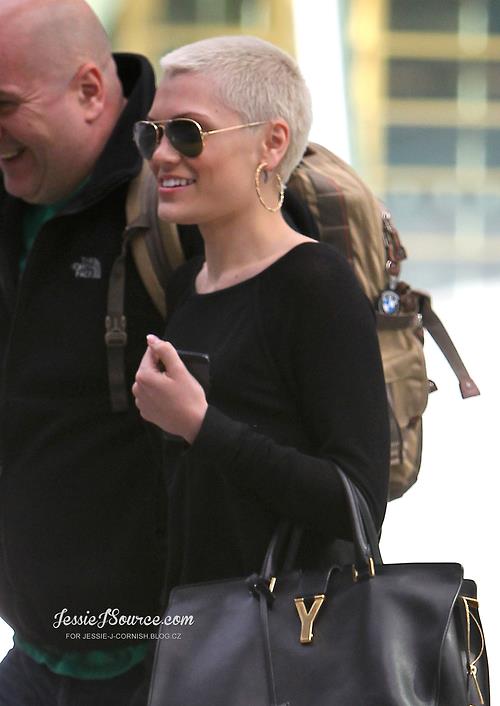 Jessie James Decker Pictures Jessie James Decker