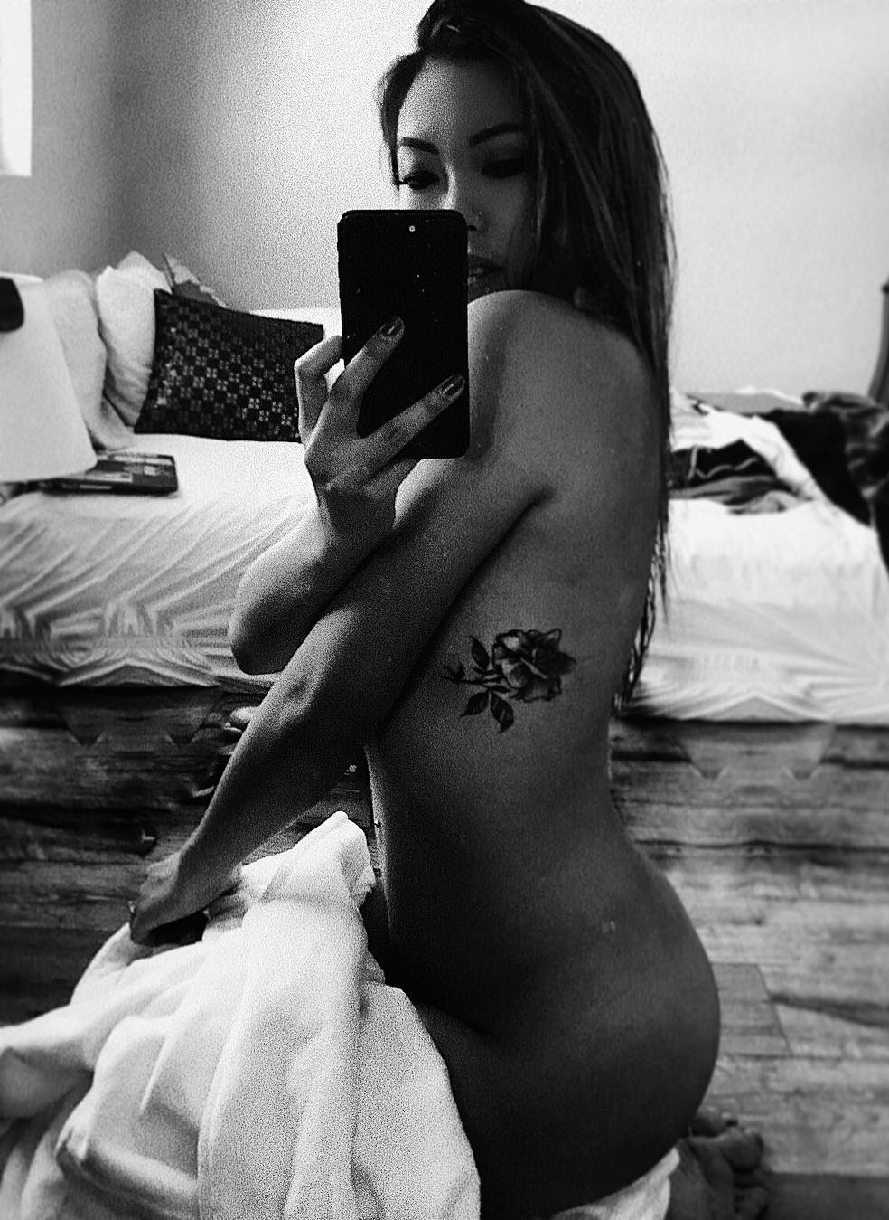 Beckie Joon taking a selfie