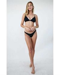 Elizabeth Turner in a bikini