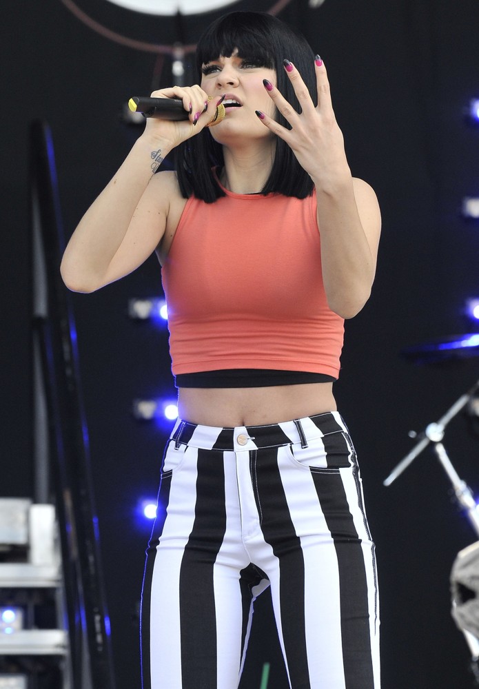 Jessie James Decker Pictures Jessie James Decker