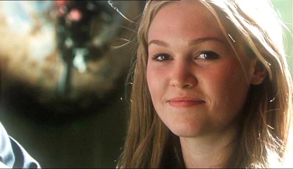 Julia Stiles