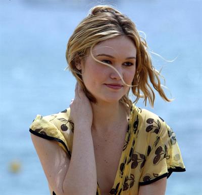 Julia Stiles
