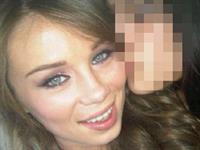 Capri Anderson taking a selfie