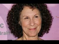 Rhea Perlman