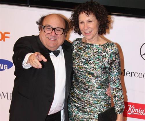 Rhea Perlman