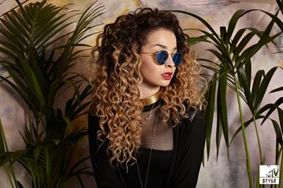 Ella Eyre