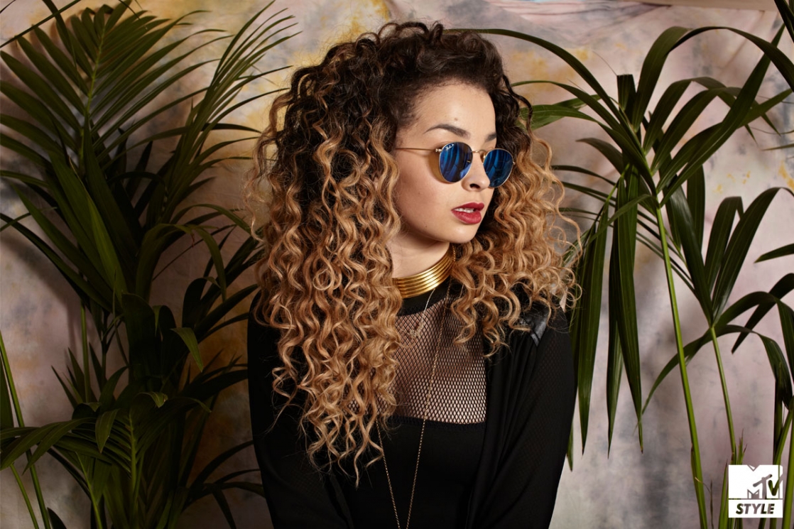 ella-eyre