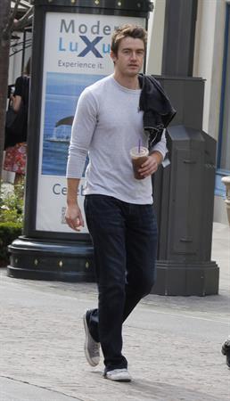 Stephanie Pratt with Robert Buckley in Los Angeles (16.05.2013) 
