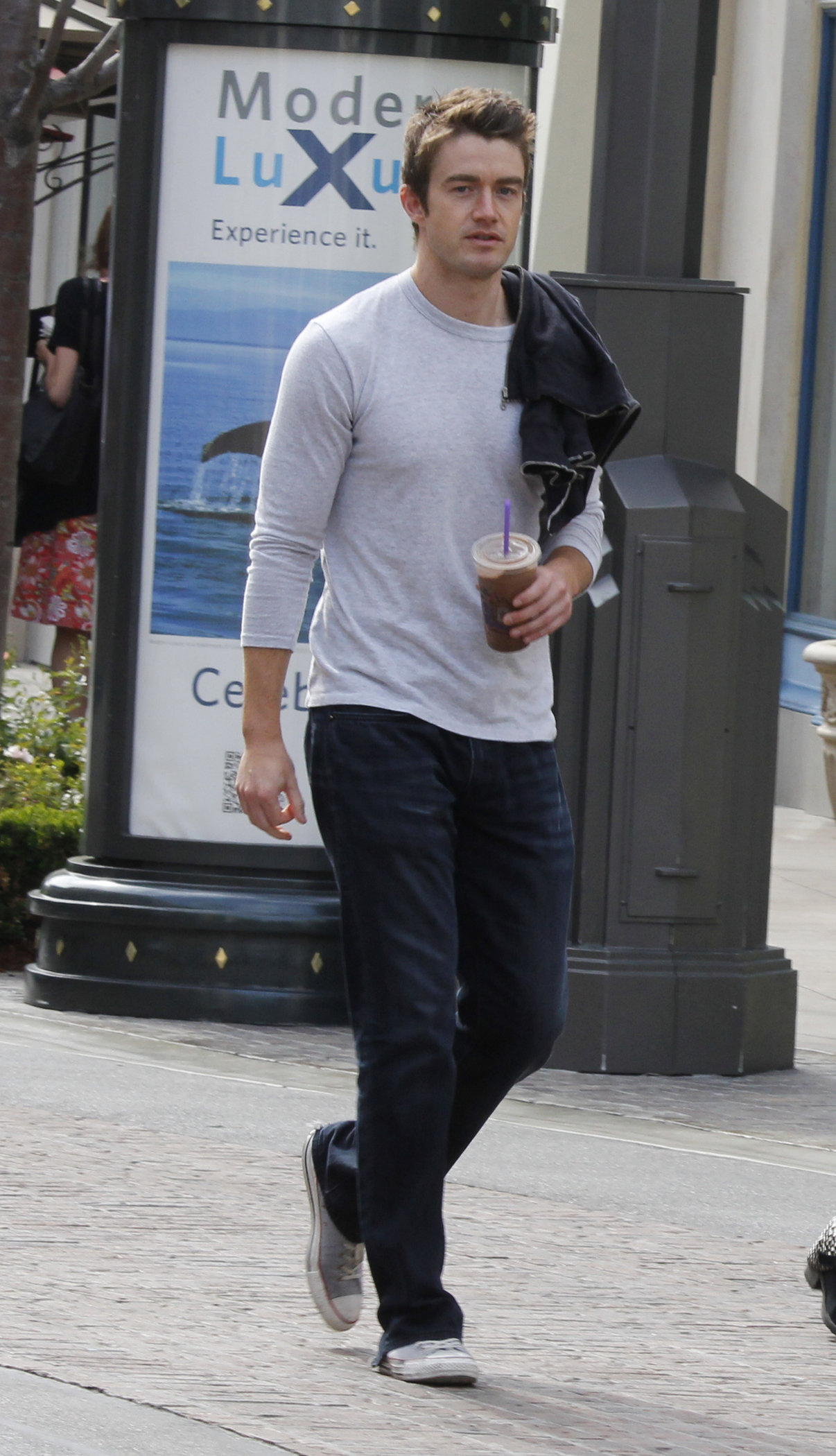 Stephanie Pratt with Robert Buckley in Los Angeles (16.05.2013) 