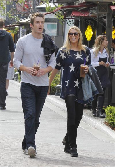 Stephanie Pratt with Robert Buckley in Los Angeles (16.05.2013) 