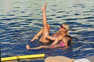 Tori Spelling Celebrates her birthday with family at the St Regis Punta Mita Resort in Mexico (May 20, 2013) 