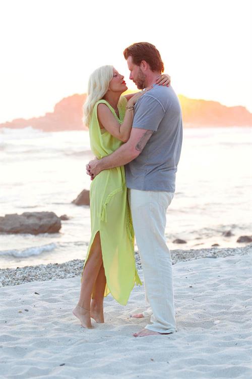 Tori Spelling Celebrates her birthday with family at the St Regis Punta Mita Resort in Mexico (May 20, 2013) 