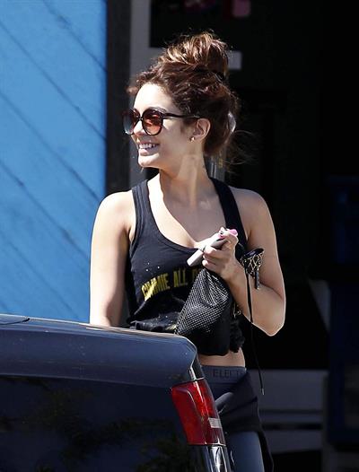 Vanessa Hudgens Spotted after workout in Studio City (May 28, 2013) 