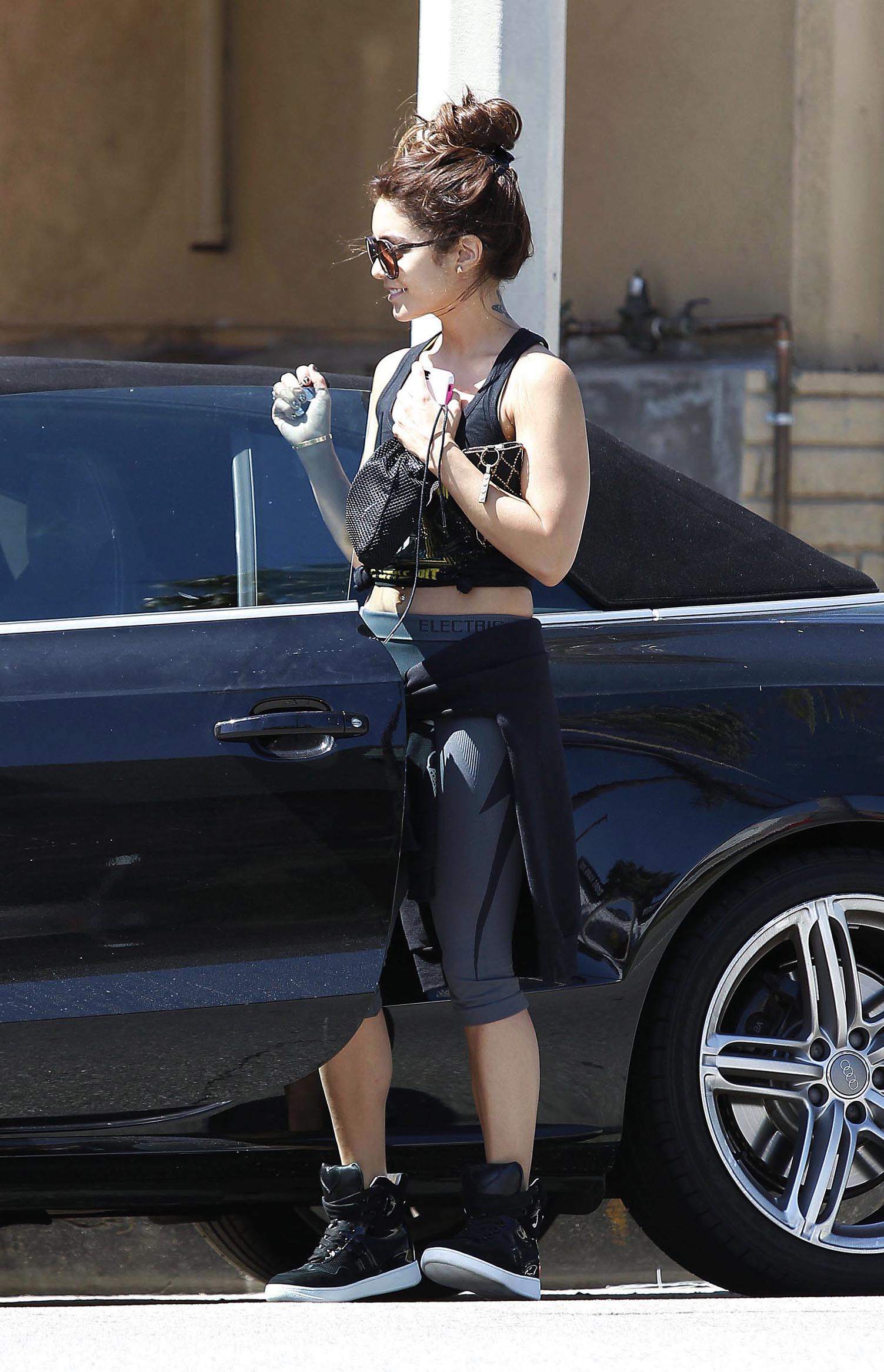 Vanessa Hudgens Spotted after workout in Studio City (May 28, 2013) 
