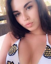 Lauren Alexis taking a selfie