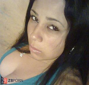 Fernanda Lima (Nickname for Modeling Peituda Safada)
She is a hot brazilian Dancer. 
24yo from Curitiba Brazil