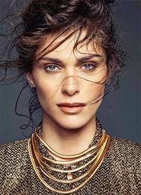 Elisa Sednaoui
