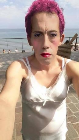 Alessandra Pavese taking a selfie