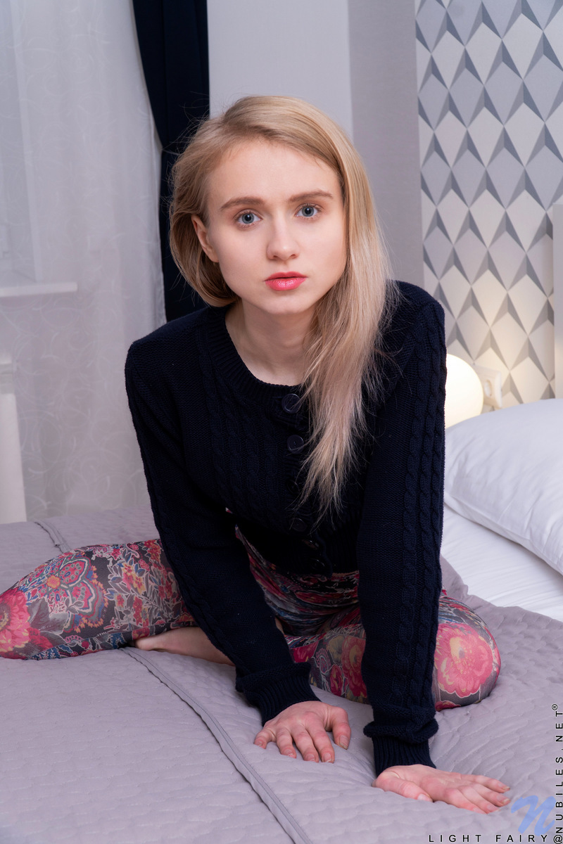 Stunning blonde hottie Light Fairy crawls into bed to wait for your touch. This horny little thing loves to play with toys when her fingers just don't quite do the trick, so enjoy yourself as she peels off her clothes and grabs an anal plug and shoves it into her ass.