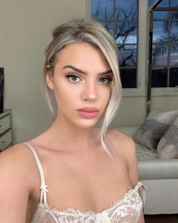 Alissa Violet boobs in a see through sexy lace bra showing off her big tits and cleavage in a new photo.