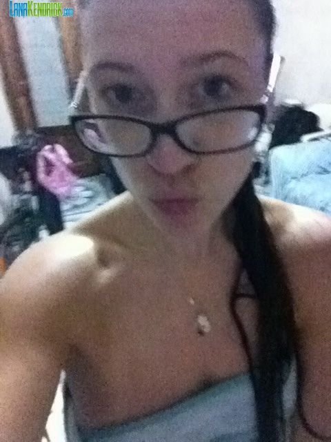 Lana Kendrick Selfie Shoots With Her Sexy Ass and Big Boobs